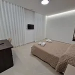 Palazzo Satriani Ethic بيت ضيافة برياتيكو