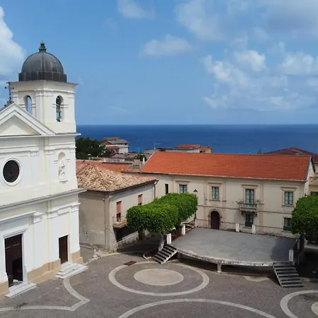 بيت ضيافة Palazzo Satriani Ethic