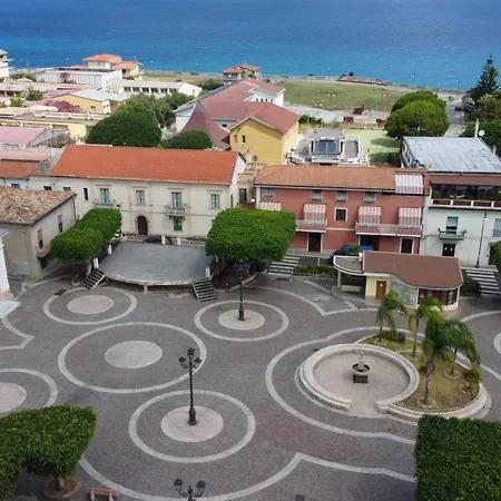 Palazzo Satriani Ethic بيت ضيافة برياتيكو